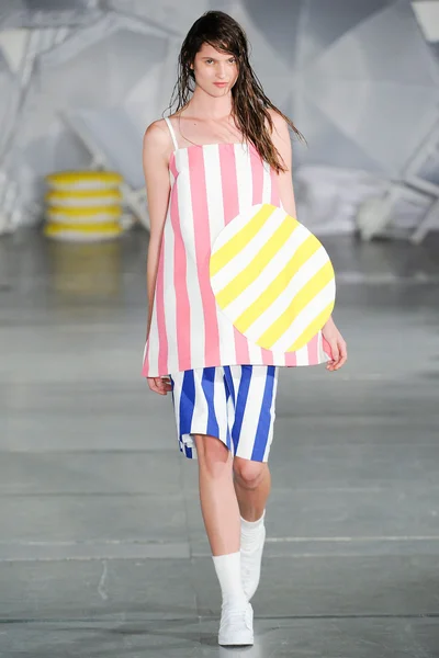 Look 30
